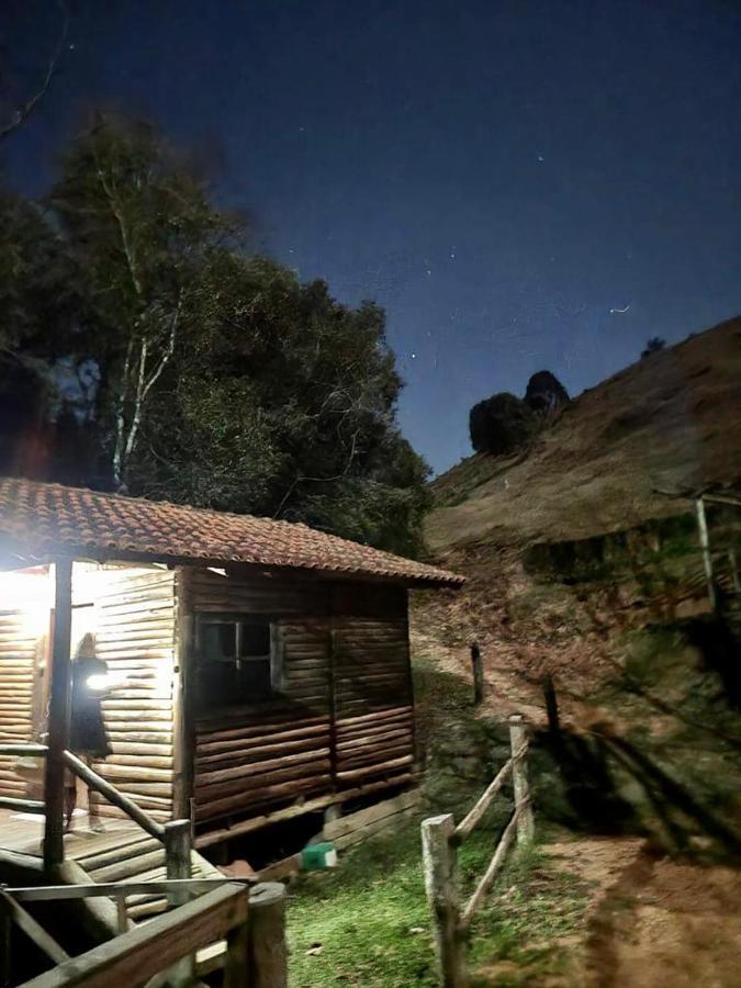 Pousada Esmeraldas *